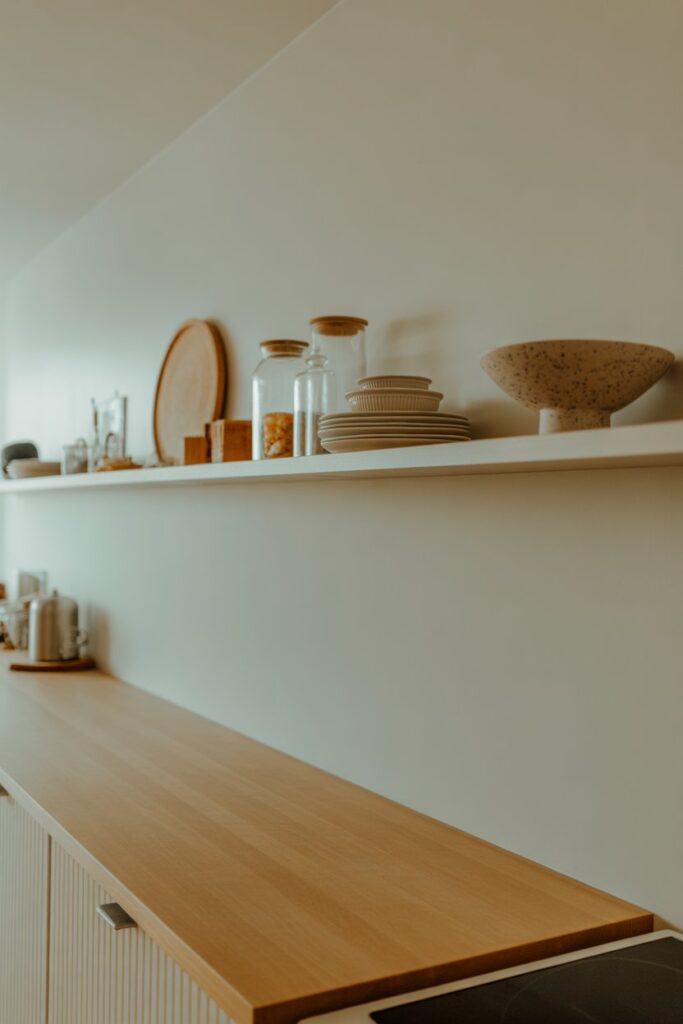 Single-Level Open Shelving